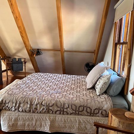 Tree Hut Cottage Masterton Exteriör bild