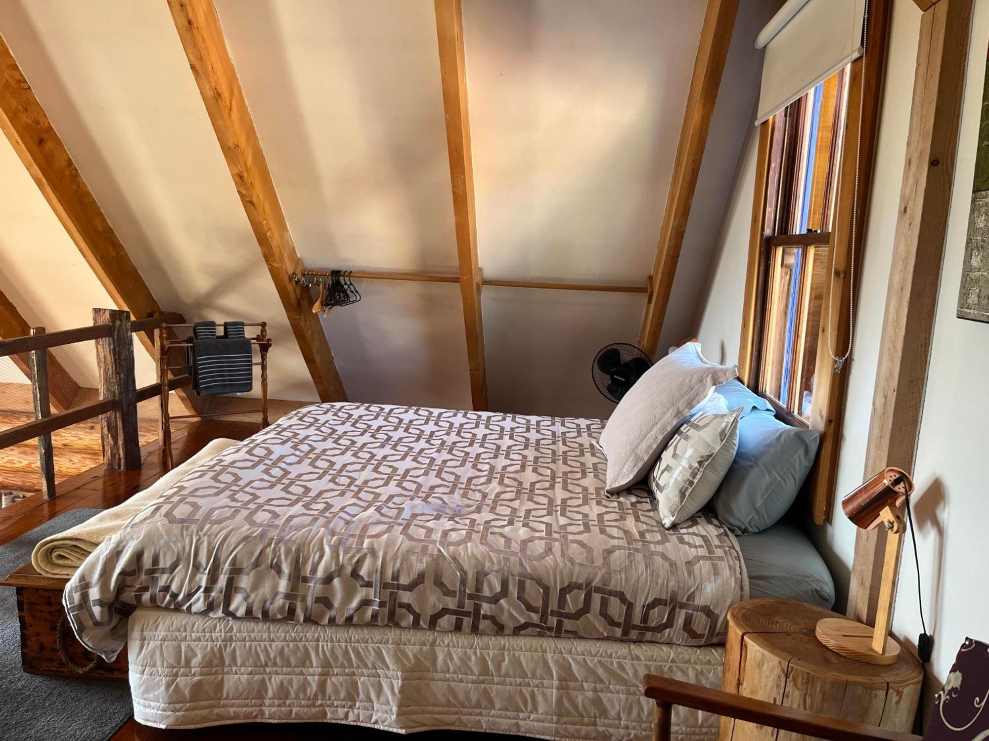 Tree Hut Cottage Masterton Exteriör bild
